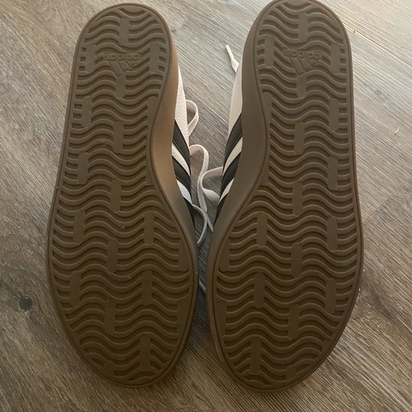 NEVER WORN Adidas Women’s White and Black Sneakers - Picture 5 of 6